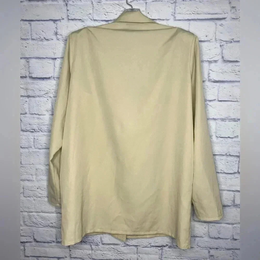 Pretty Little Thing Stone Oversized Drapey Button Detail Blazer - Picture 3 of 5